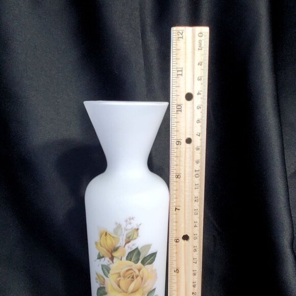Vintage Norleans Frosted Glass Vase Yellow Rose Design & Twisted Stem Italy - Picture 3 of 8